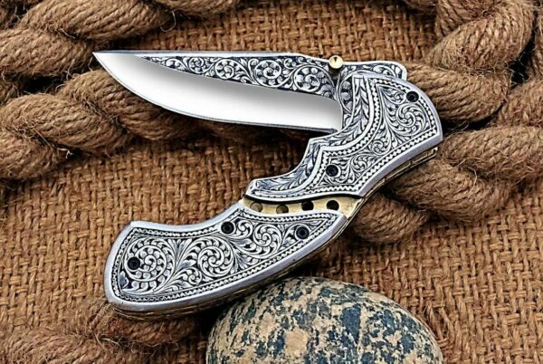 Beautiful Custom Handmade Engraved Pocket Folding Knife - Image 3